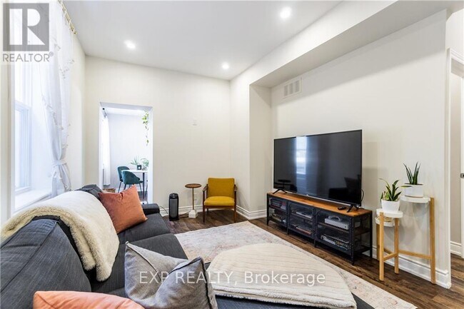 163 Wentworth St N in Hamilton, ON - Building Photo - Building Photo