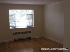 74 St Paul St in Brookline, MA - Building Photo - Building Photo