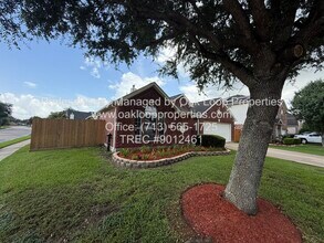 2310 Megellan Point Ln in Pearland, TX - Building Photo - Building Photo