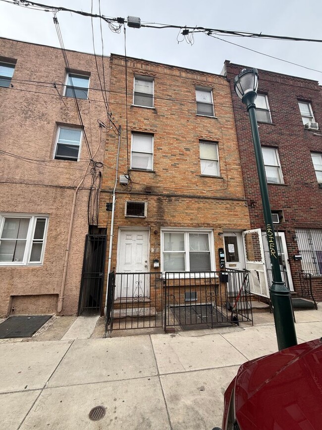 property at 3056 Richmond St
