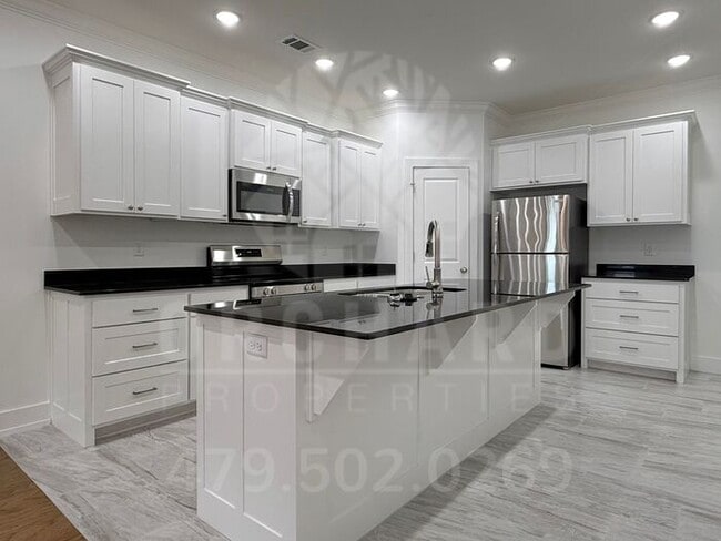 property at 2001 E Brookview Dr
