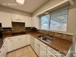 337 Apache Trail in Keller, TX - Building Photo - Building Photo