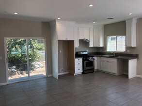 14215 Polk St, Unit 4 in Los Angeles, CA - Building Photo - Building Photo
