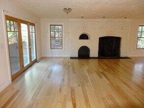 101 Longwood Rd in Reading, MA - Building Photo - Building Photo