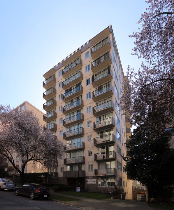 Lincoln Arms in Vancouver, BC - Building Photo