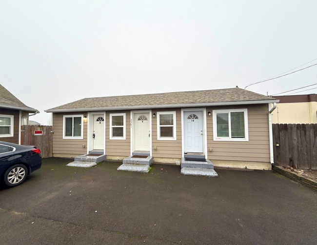 3361 Portland Rd NE in Salem, OR - Building Photo - Building Photo