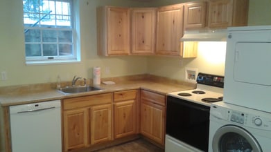 6214 E Hemlock Dr in Eldersburg, MD - Building Photo - Building Photo