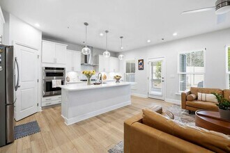 440 Millsap Wy in Marietta, GA - Foto de edificio - Building Photo