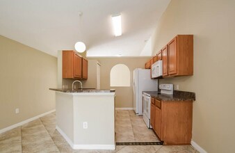 7616 Harbor Bend Cir in Orlando, FL - Foto de edificio - Building Photo