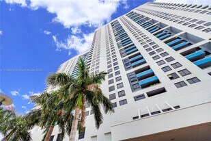 1330 West Ave in Miami Beach, FL - Building Photo