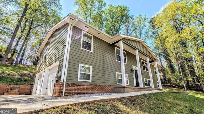 property at 2510 Cove Rd