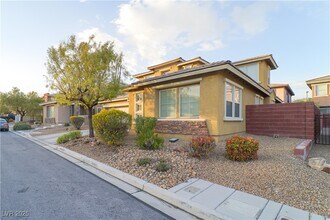 10376 Timber Star Ln in Las Vegas, NV - Building Photo - Building Photo