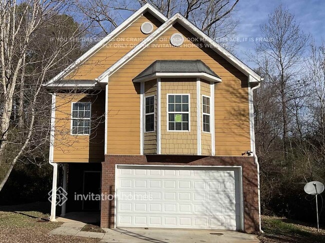 property at 4040 Traipse Ct