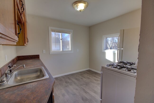 929 E 15th St in Davenport, IA - Building Photo - Building Photo