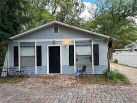 1523 S Mellonville Ave