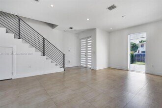 3663 SW 15th St-Unit -3663 in Miami, FL - Building Photo - Building Photo