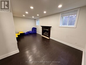 1540 Manorbrook Ct in Mississauga, ON - Building Photo - Building Photo