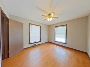 1633 Veronica Ave in St. Louis, MO - Building Photo - Building Photo