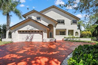 8201 SW 57th St in Fort Lauderdale, FL - Building Photo - Building Photo