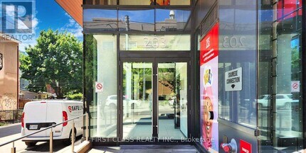 203 College St in Toronto, ON - Building Photo - Building Photo