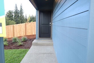 2945 N 3rd Way in Ridgefield, WA - Building Photo - Building Photo