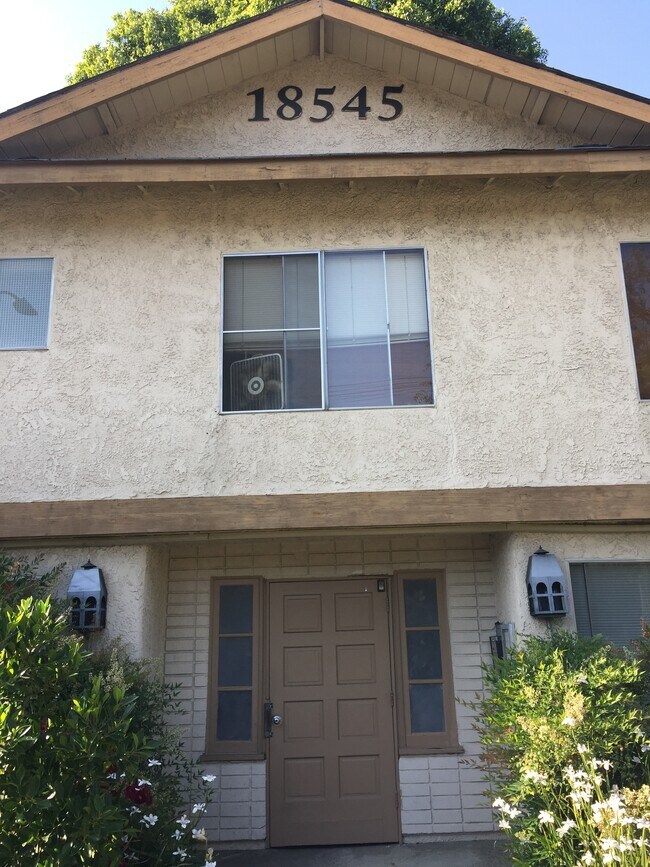 18545 Burbank Blvd photo'