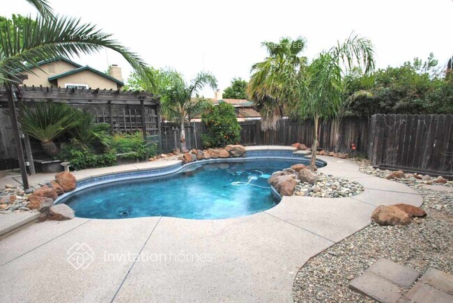 3757 N Country Dr in Antelope, CA - Building Photo - Building Photo