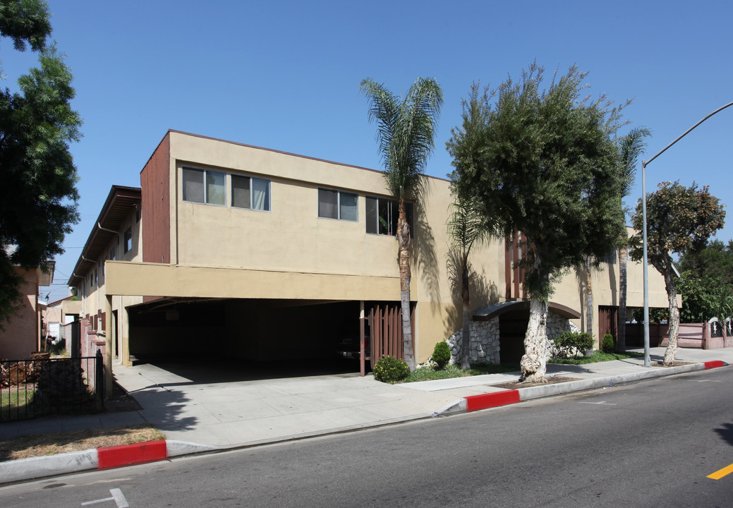 5951 Malabar St in Huntington Park, CA - Building Photo