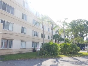 14850 Naranja Lakes Blvd in Homestead, FL - Building Photo - Building Photo