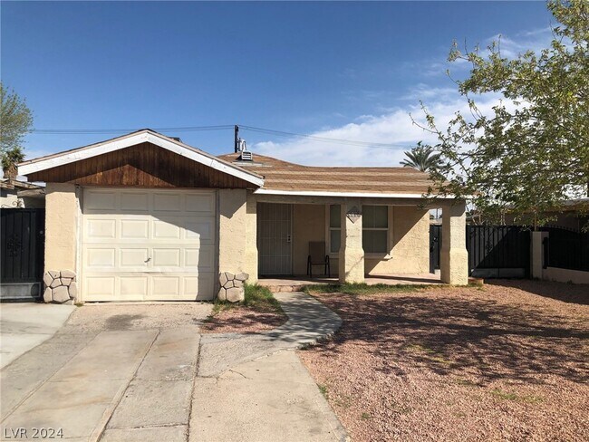 property at 2109 Poplar Ave