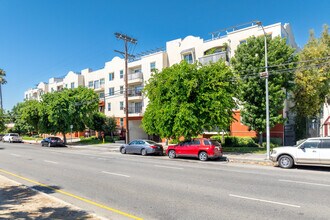 Apple Tree Apartments in North Hills, CA - Building Photo - Building Photo