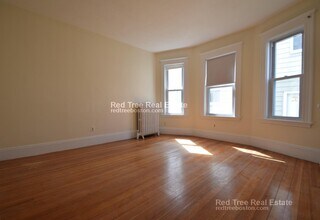 78 Wallingford Rd, Unit 2 in Boston, MA - Building Photo - Building Photo