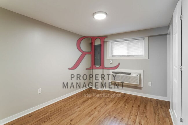 65 W Moler St