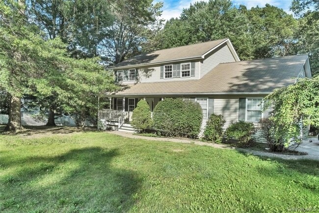 property at 5 Fairview Ln