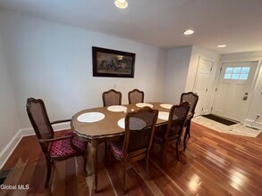 223 Lake Ave in Saratoga Springs, NY - Building Photo - Building Photo