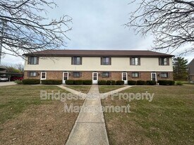 7732 Betsy Ross Cir in Dayton, OH - Building Photo