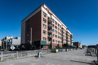 Ocean Grande in Far Rockaway, NY - Building Photo - Building Photo