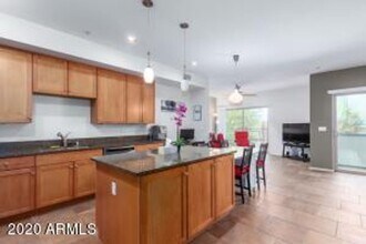 525 W Lakeside Dr in Tempe, AZ - Building Photo - Building Photo