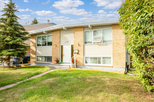 6139 Bowness Rd NW in Calgary, AB - Building Photo - Primary Photo