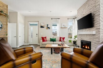 10053 E 60th Ave in Denver, CO - Building Photo - Building Photo