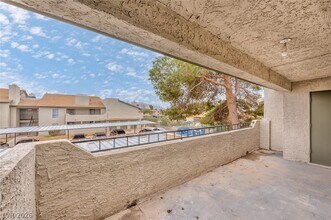 3771 Shirebrook Dr in Las Vegas, NV - Building Photo - Building Photo