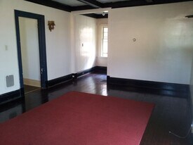 5817 Douglas St, Unit 2