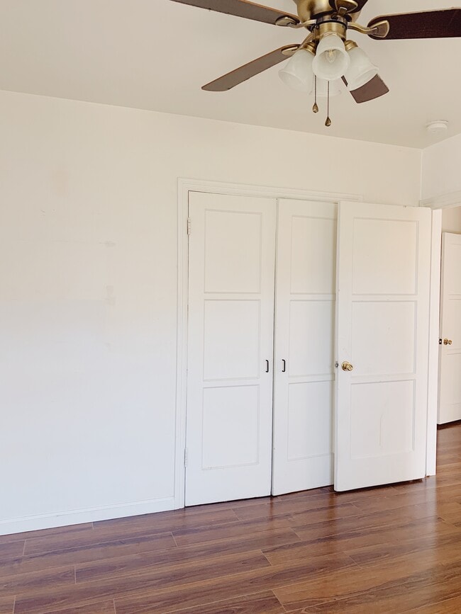 636 W Queen St, Unit C