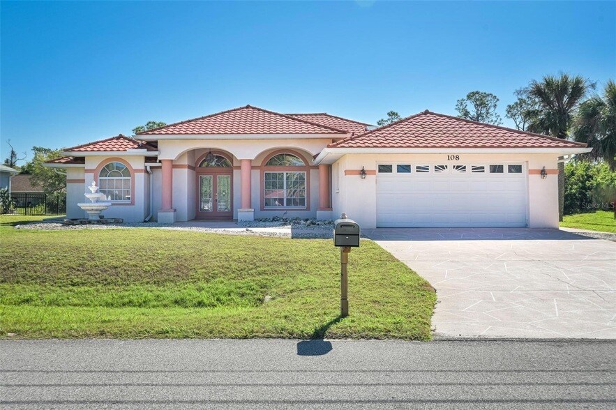 108 McCabe St in Port Charlotte, FL - Building Photo