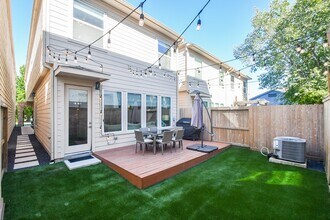 5611 Petty St in Houston, TX - Building Photo - Building Photo