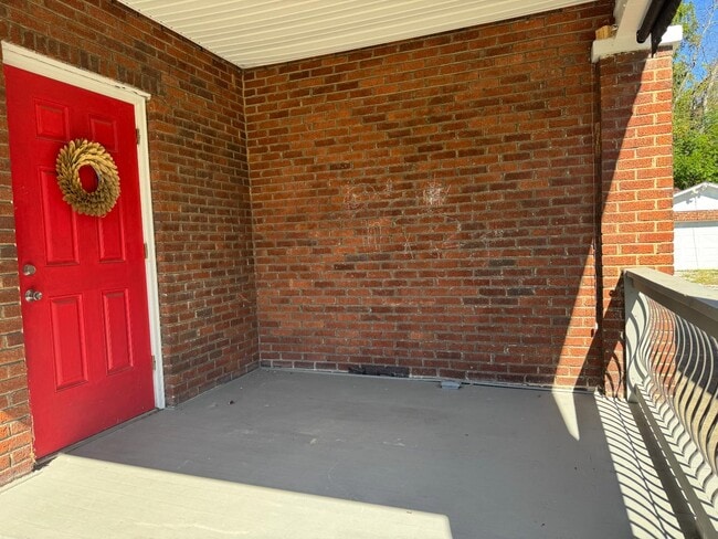 342 Highland Ave in Johnson City, TN - Building Photo - Building Photo