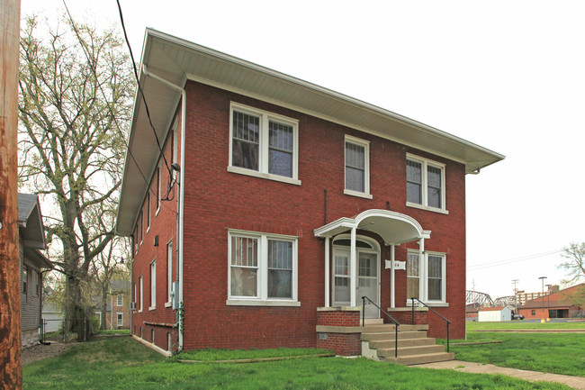 308 Chestnut St in Jeffersonville, IN - Building Photo - Building Photo