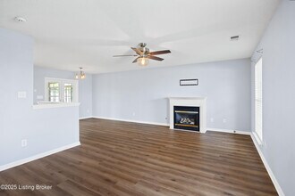 6606 Timberbend Dr in Louisville, KY - Building Photo - Building Photo