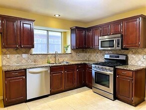 7006 Hawaii Ln in Arlington, TX - Building Photo - Building Photo