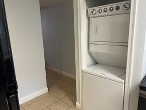 220 S Stricker St in Baltimore, MD - Building Photo - Building Photo